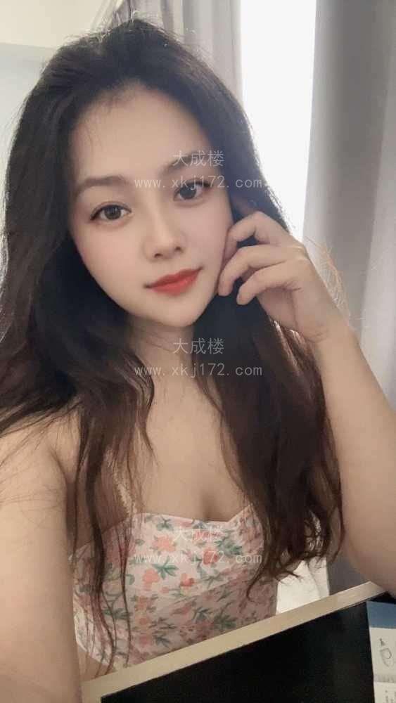 天河三点粉素颜娜娜