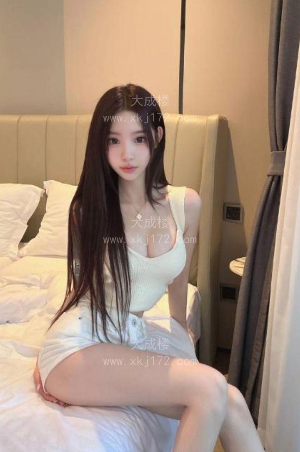 甜美嫩妹颜值老师