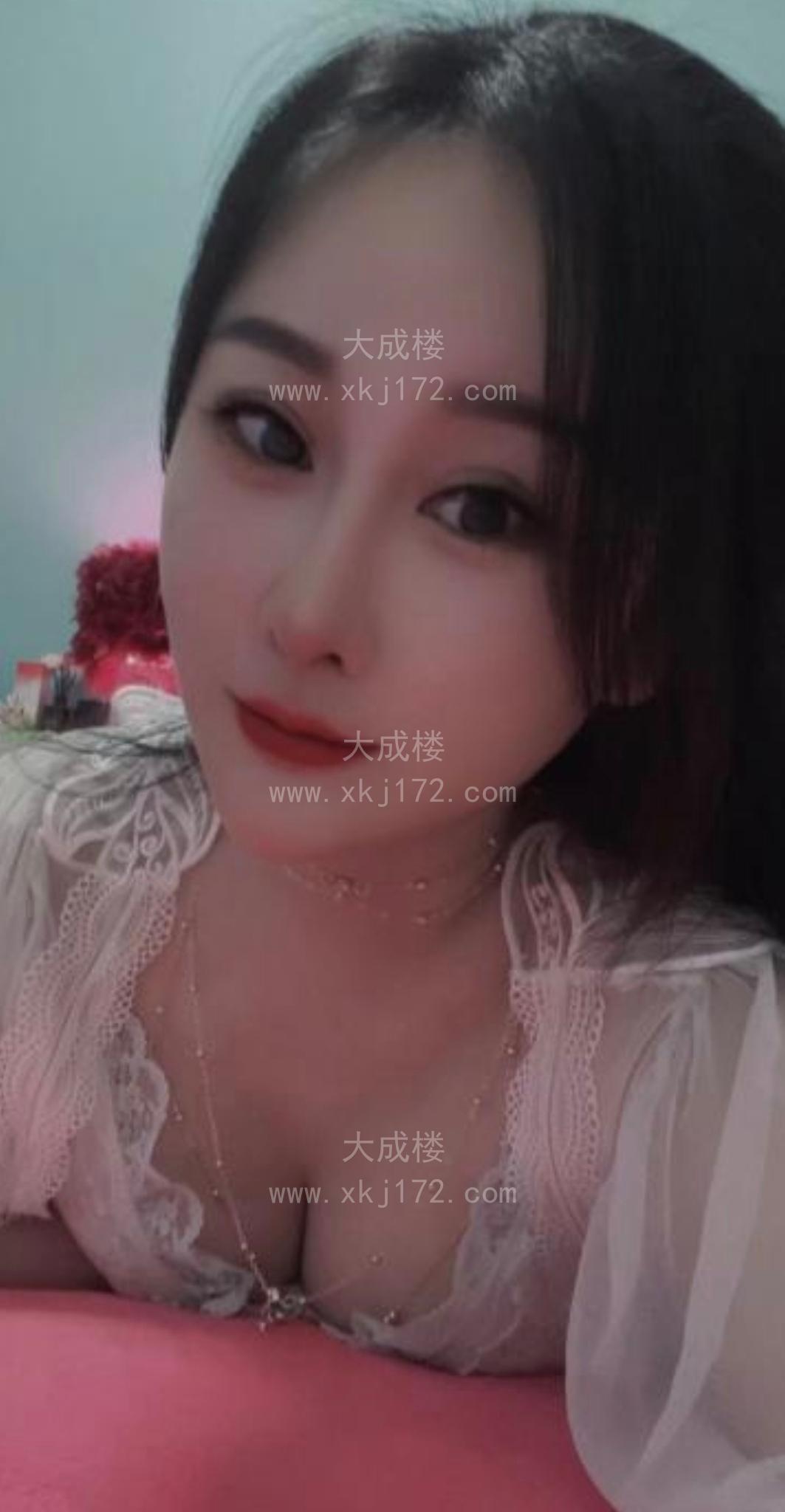 性感D奶颜值小姐姐