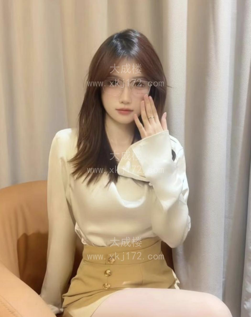 高颜值纯欲风妹子