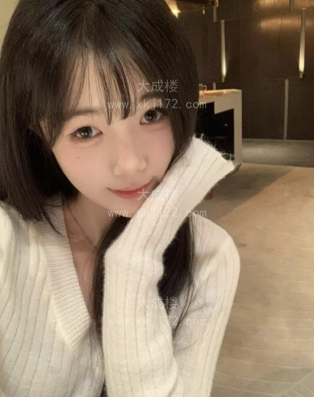 长沙苗条零零后小妹子