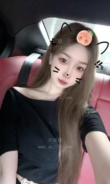 性感苗条零零后妹