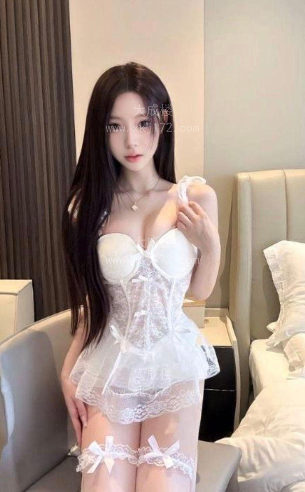 甜美嫩妹颜值老师