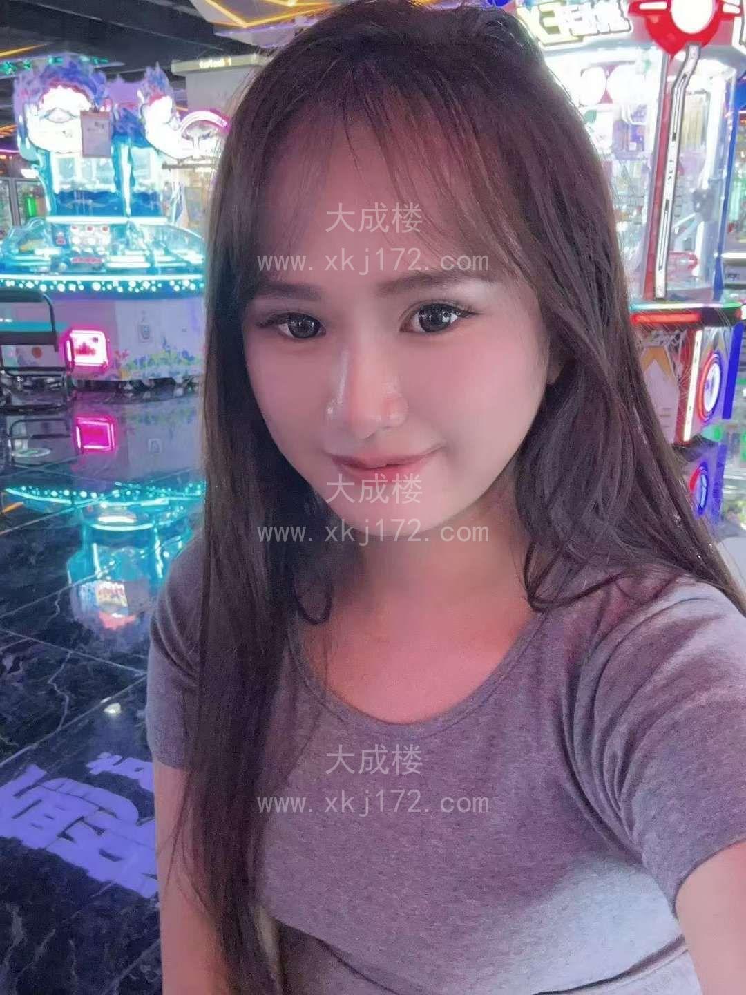 黄埔舌吻诱惑小苹