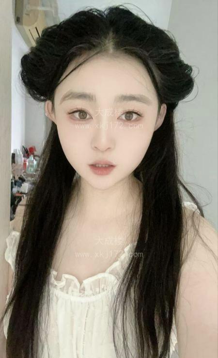 南山清纯颜值嫩妹