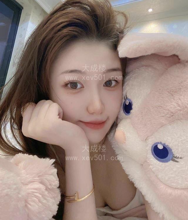 天河好身材小骚货