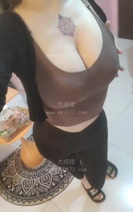 高个丰满型老师美美