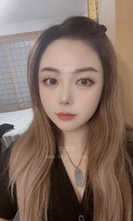 宝山肤白大胸姐姐