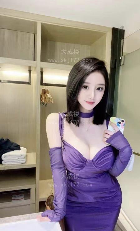 大胸甜美短发嫩妹珂珂