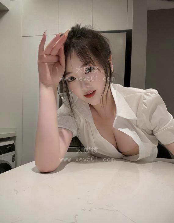 情趣大胸奶糖妹妹