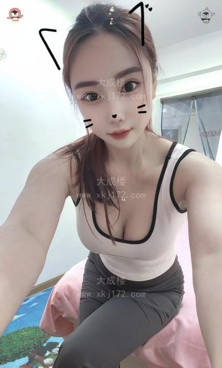 大长腿乖巧妹子