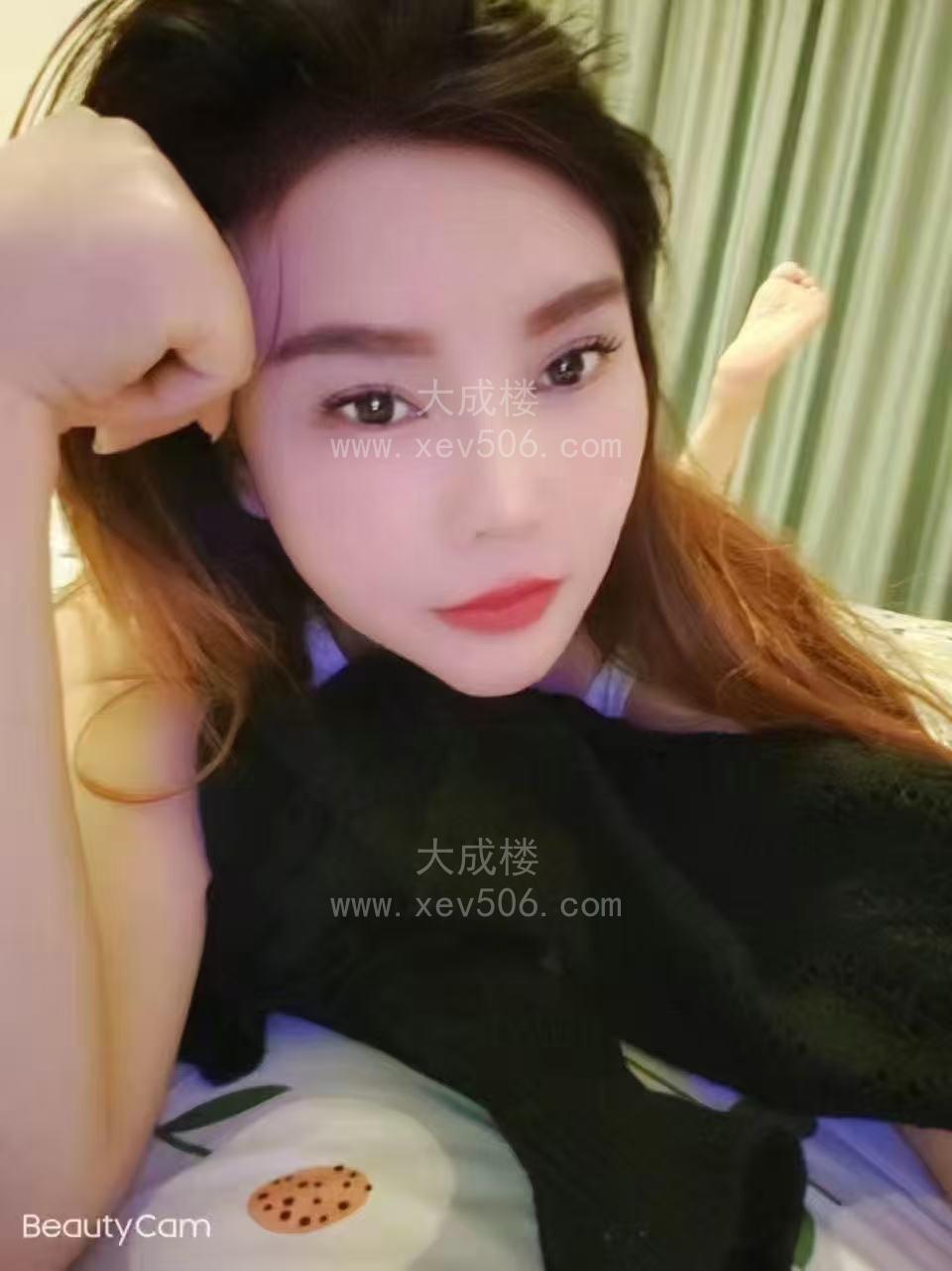 白云妩媚风骚气质少妇菲菲